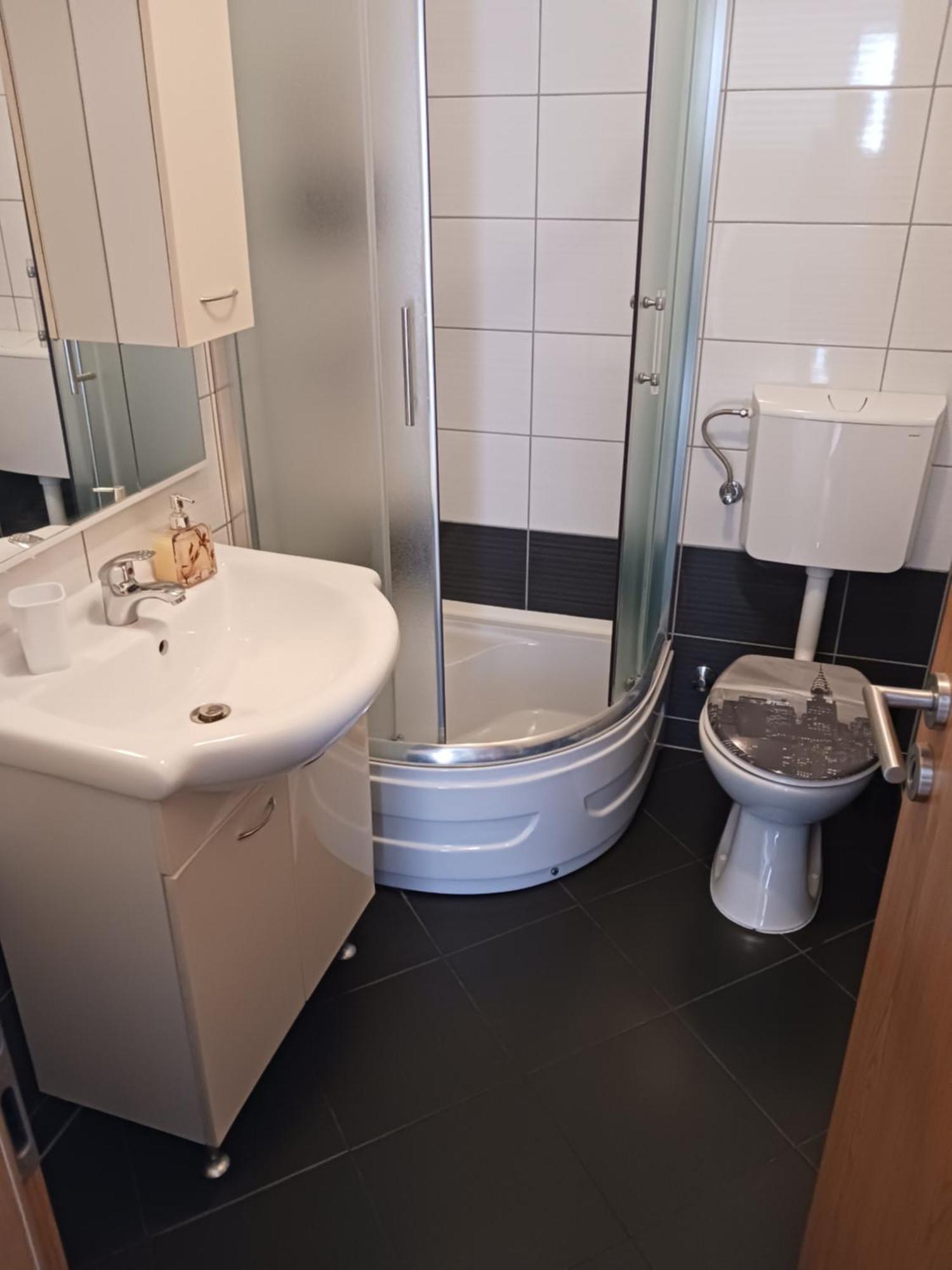 Apartmani Petra Primosten Exterior photo
