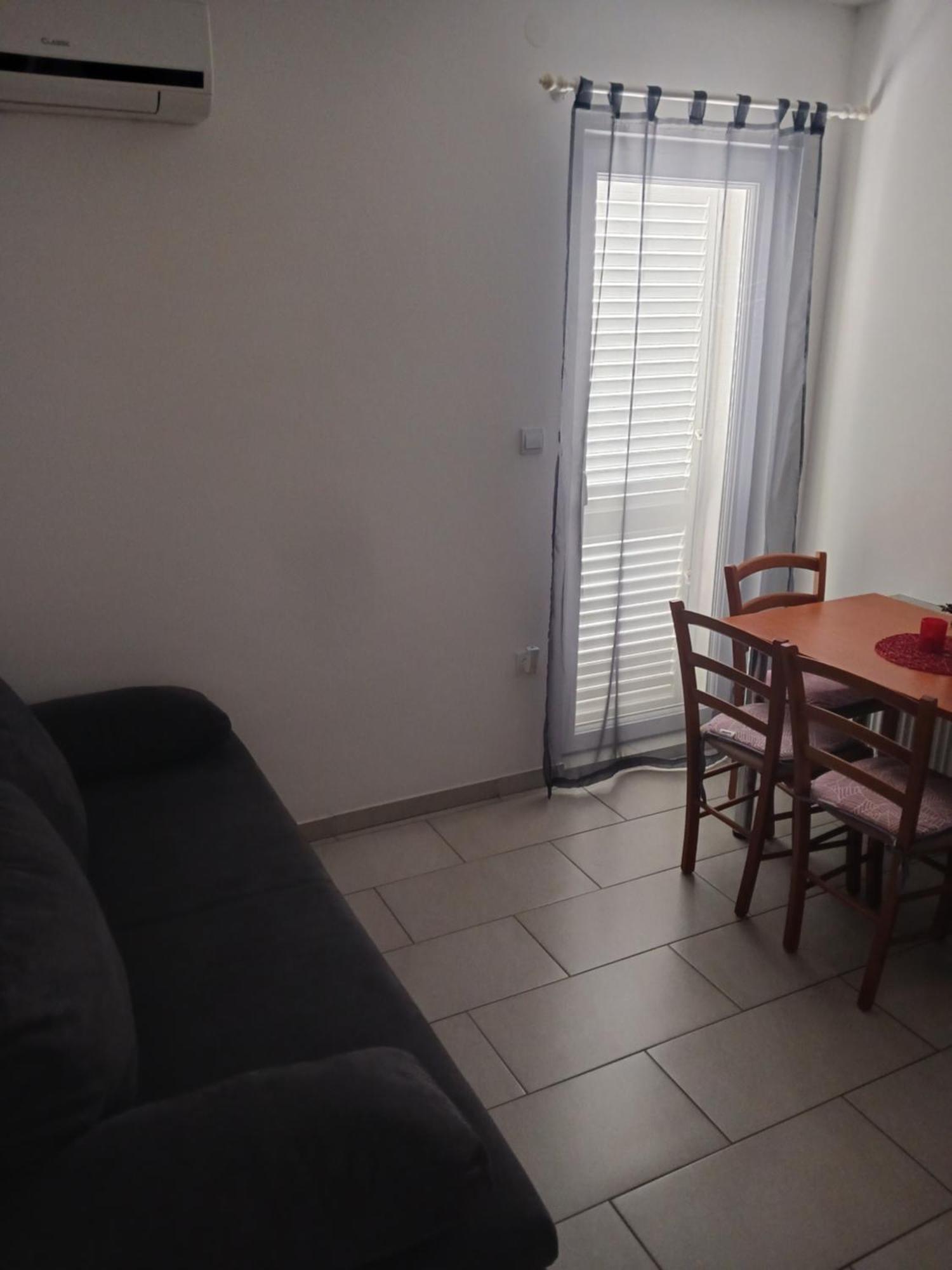 Apartmani Petra Primosten Exterior photo