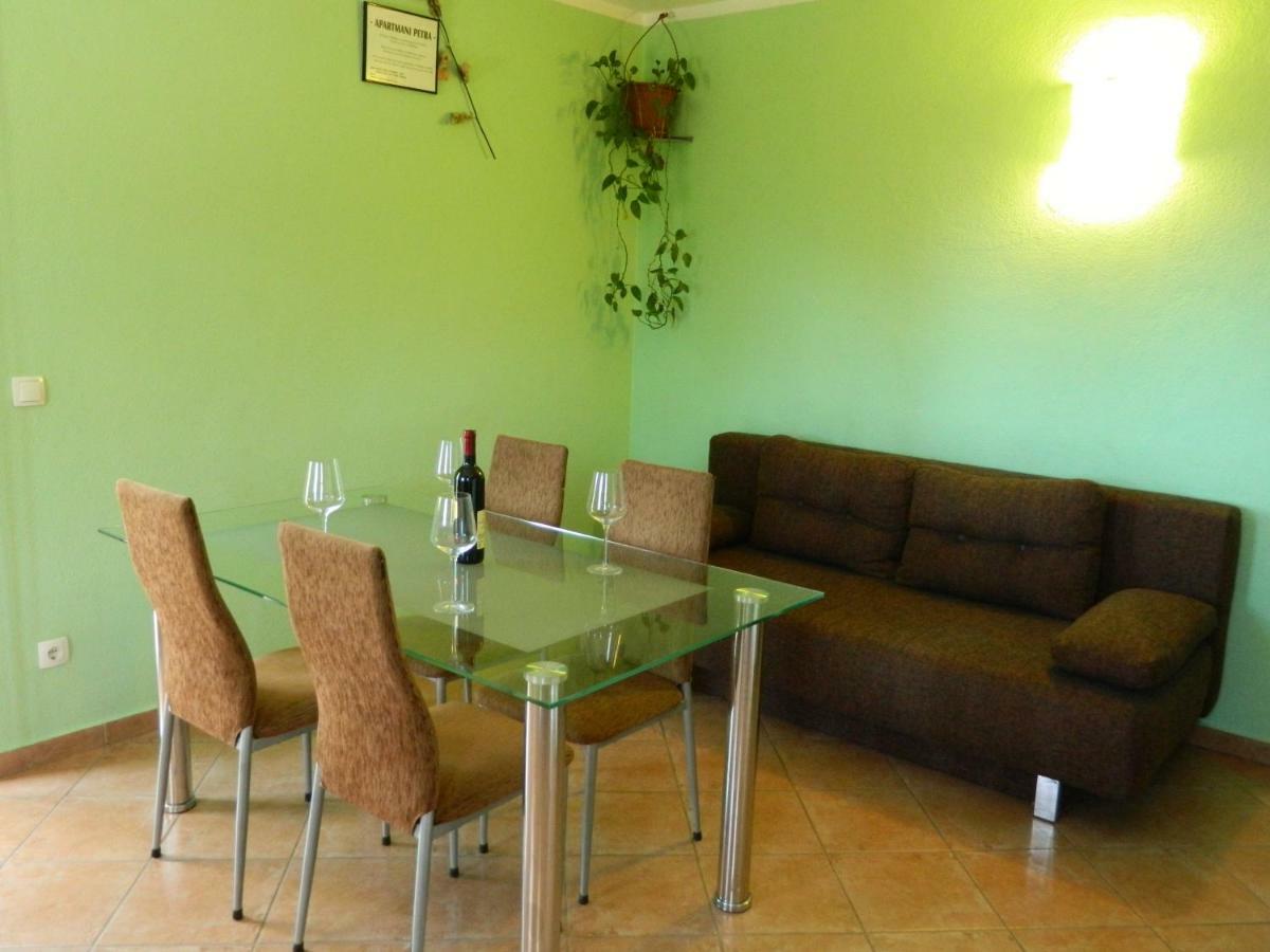 Apartmani Petra Primosten Exterior photo